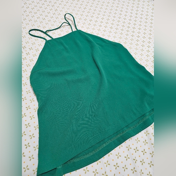 Green Sleeveless Blouse - Picture 7 of 9